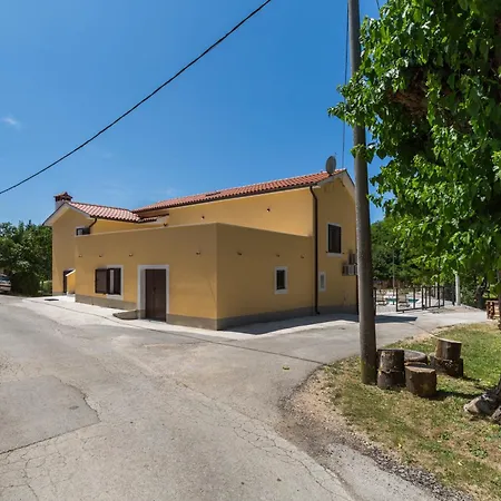 Ljuba Villa *